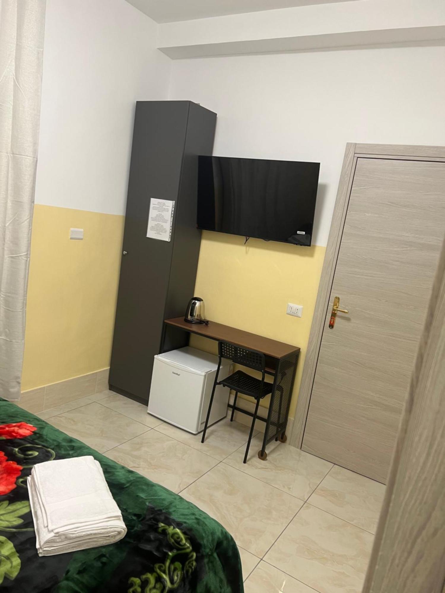 Bed and Breakfast Turati Termini Roma Exterior foto