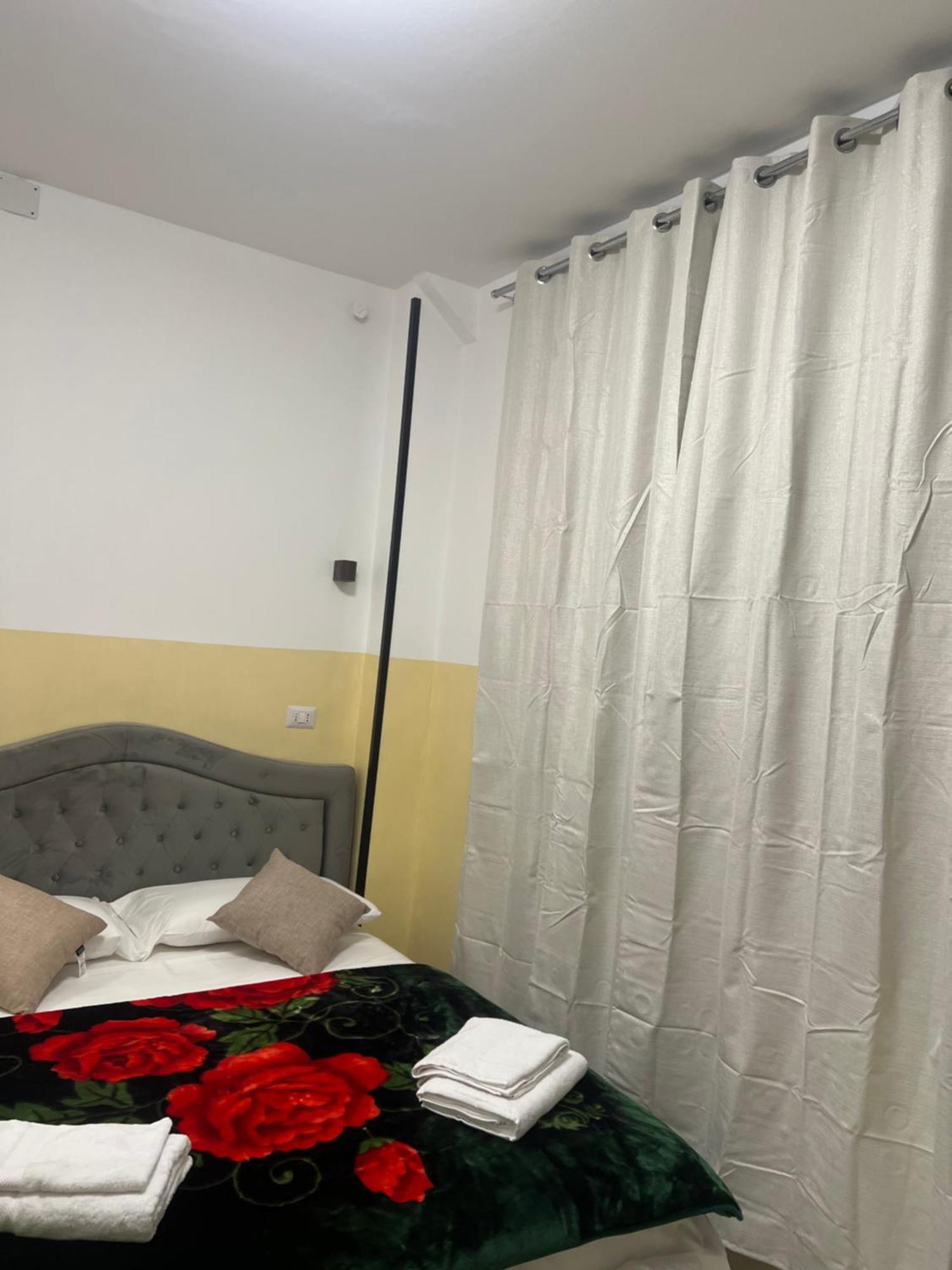 Bed and Breakfast Turati Termini Roma Exterior foto