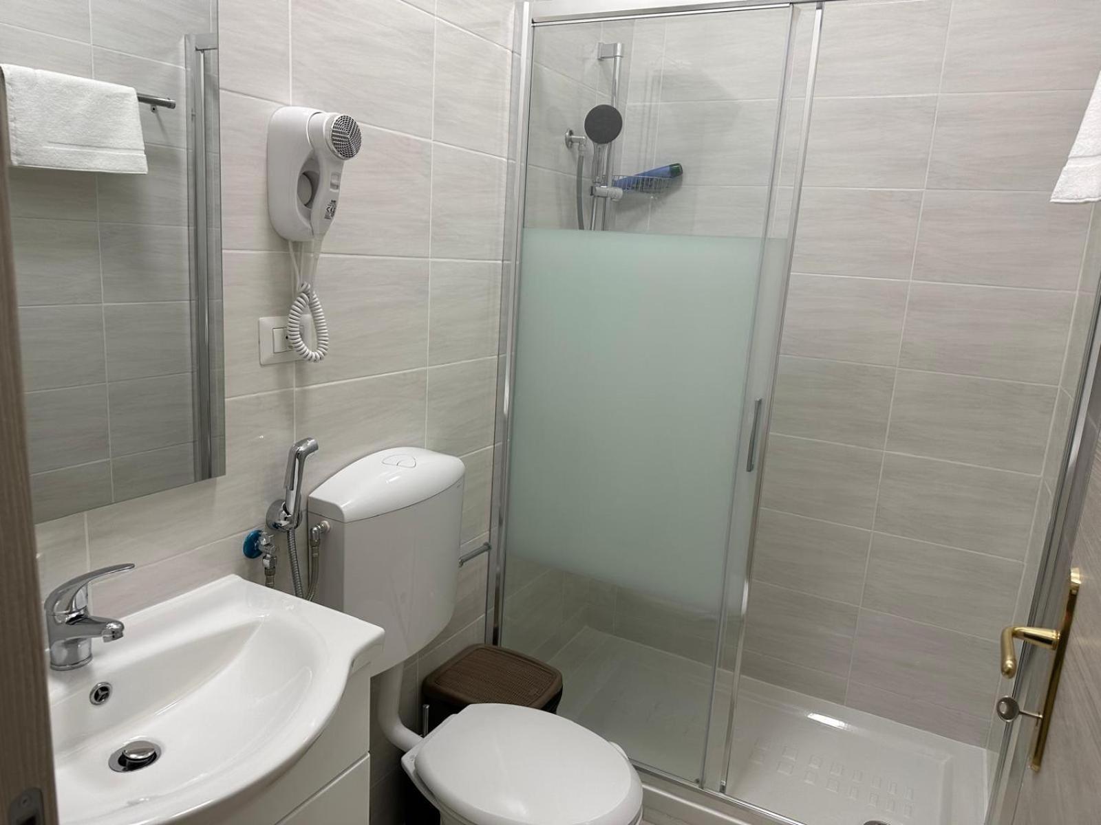 Bed and Breakfast Turati Termini Roma Exterior foto